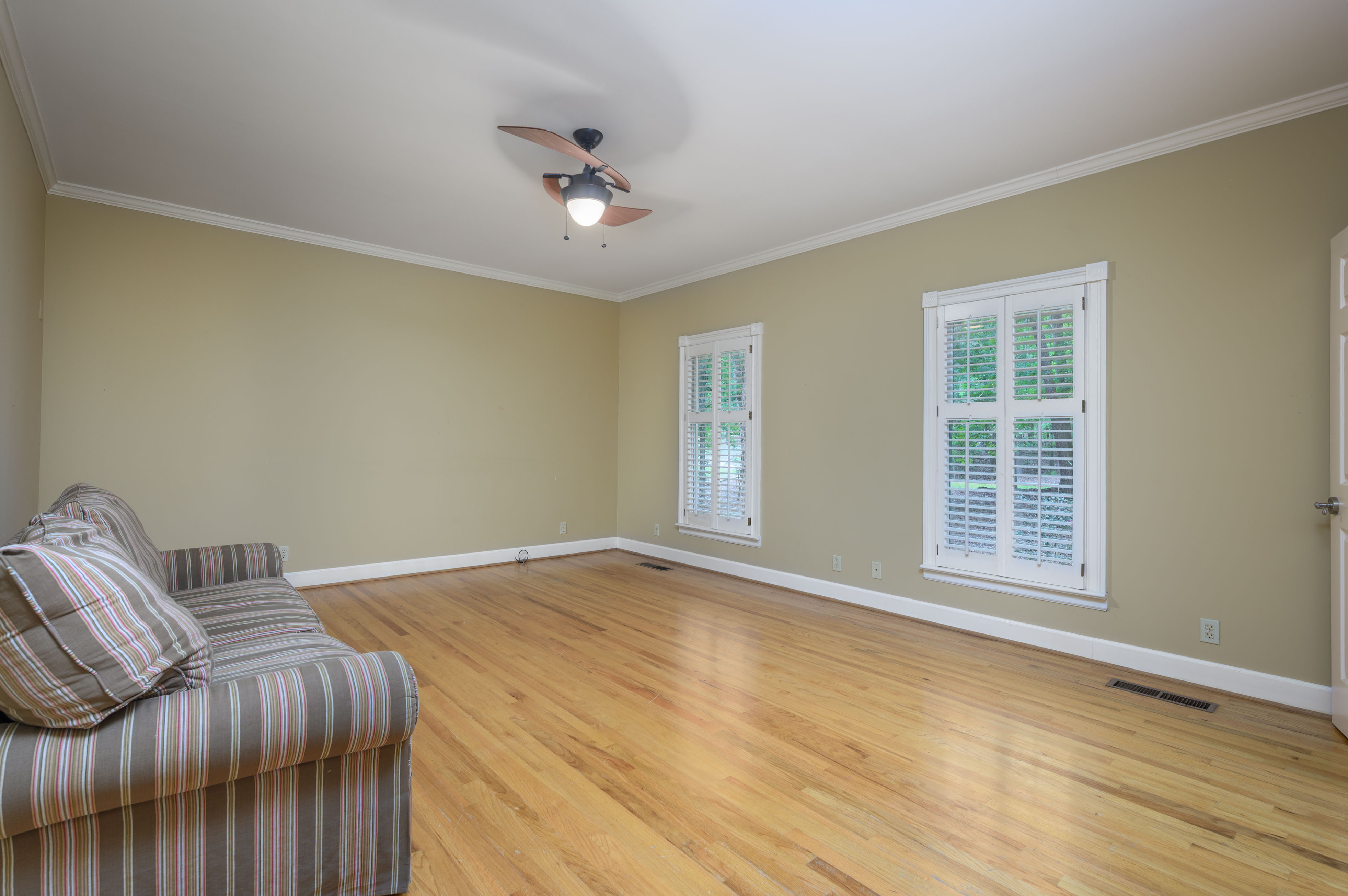 1051 Maddux Lane image 13